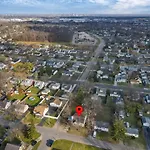 Housepitality - West Side Lodge - 6 Bedroom 2 Ba